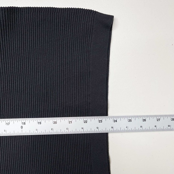 Aritzia Babaton Dermot Ribbed T-Shirt Sz M Black Boat Neck Stretch 3/4 Sleeve - Picture 5 of 9